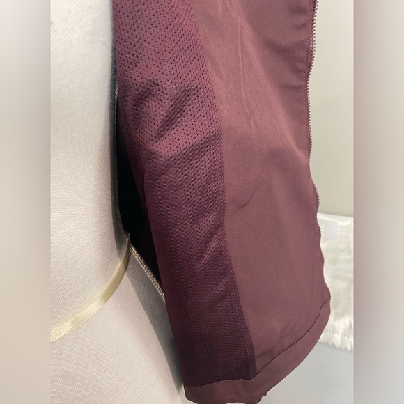 Nike Repel Water Repellent Jacket - Picture 15 of 16